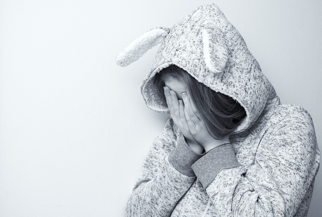 なぜいつもダメ男ばかり好きになるのか、その理由と対策は？